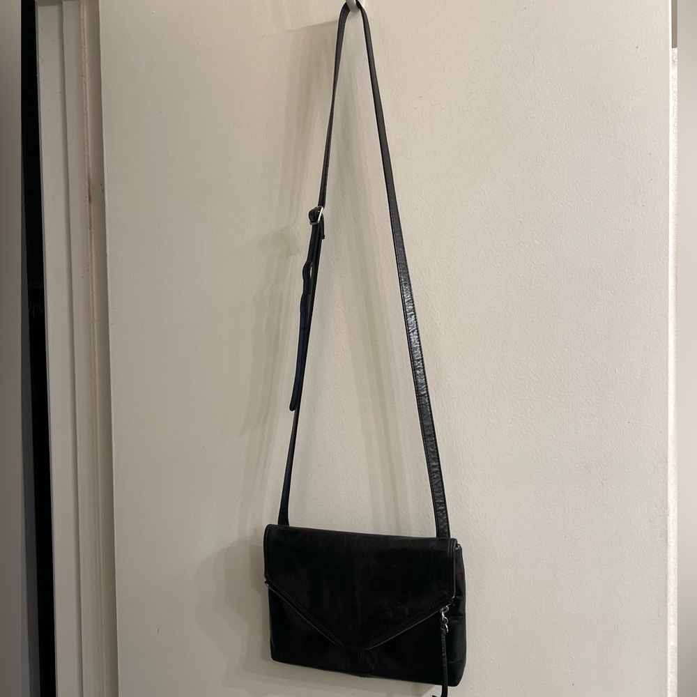 “HOBO”, Elegant Black Leather Crossbody Bag - Picture 8 of 8